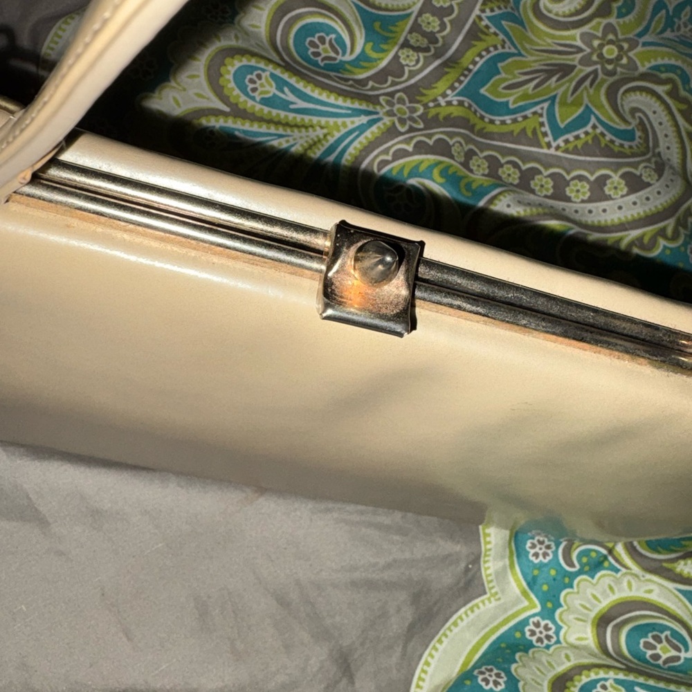 VTG TO HANDLE BAG - Picture 2 of 3